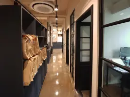 효율적인 클래식 오피스 복도 수납 인테리어